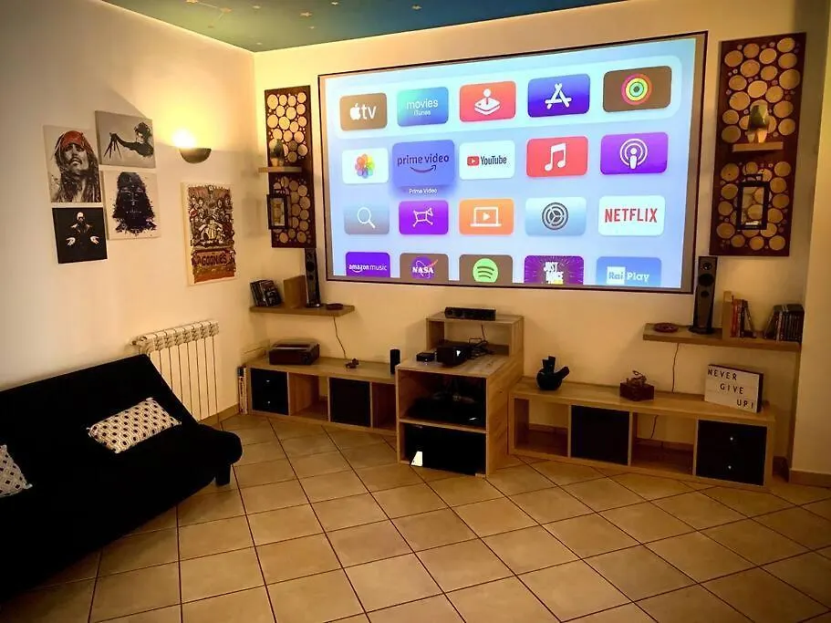 Cinema Lounge - 60Mq E Parcheggio Con Cancello Catania Italy